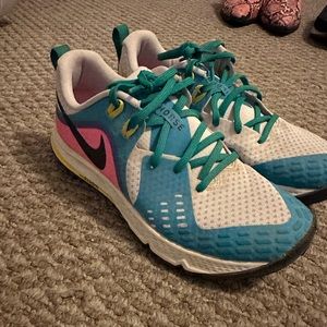Nike wild horse trail shoes women’s size 8